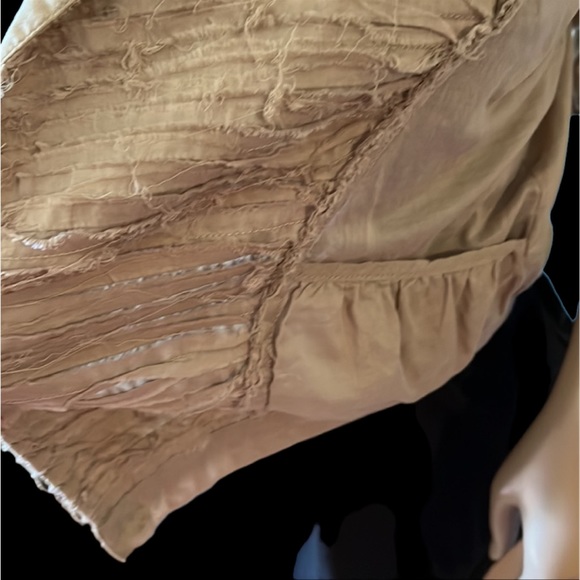 Adorable, distressed shrug with buttons and pockets. - Picture 3 of 3